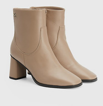 TH SQUARE TOE HEELED BOOTIE Oat Milk