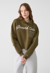 stradivarius Sweatshirt im Polo-Stil mit Stickerei