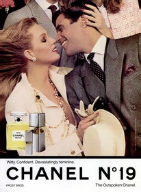 191   CHANEL 19 (Chanel)