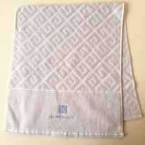  Givenchy 100%  ,   03.04.