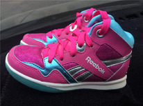 REEBOK ������� ������� �������, �. 30.5=19 �� , 32.5=21��,  34=22��,  27.5=17,5�